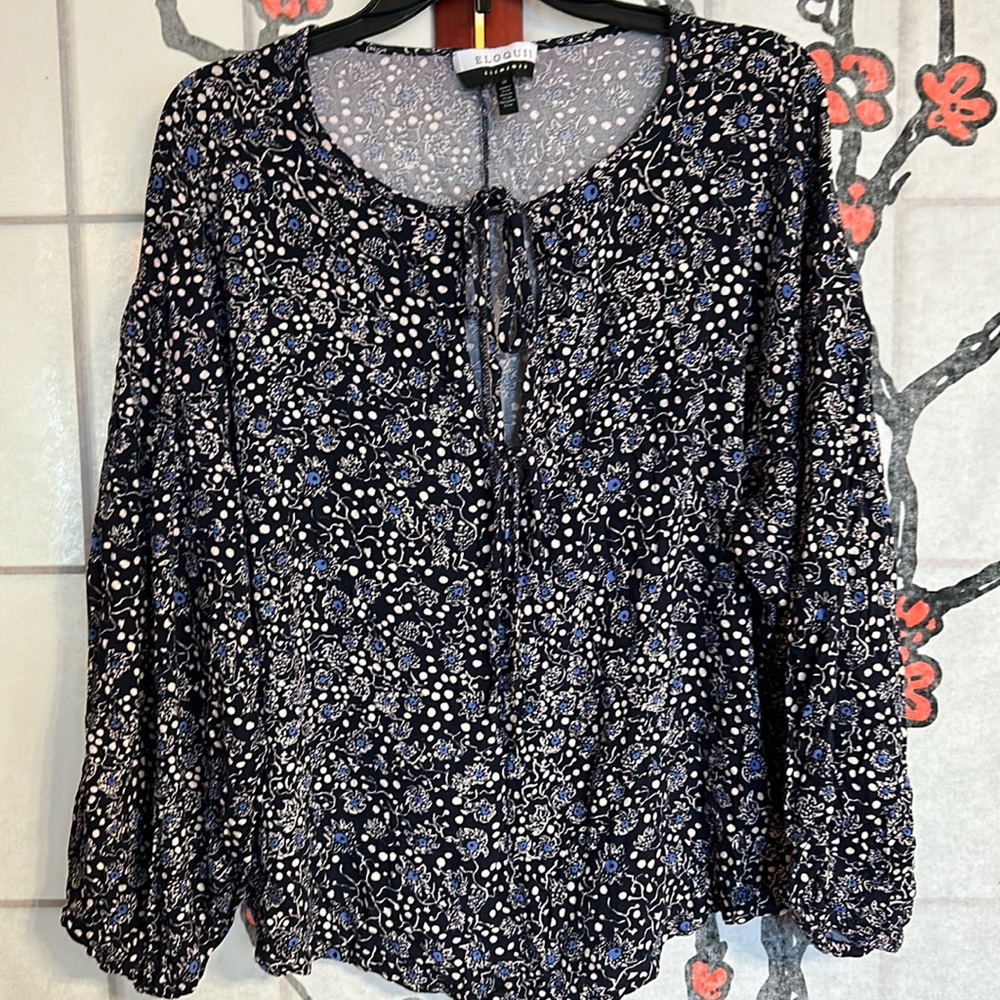 Intricate Colored Blue Eloquii Elements Blouse w Puffy Sleeves, great condition